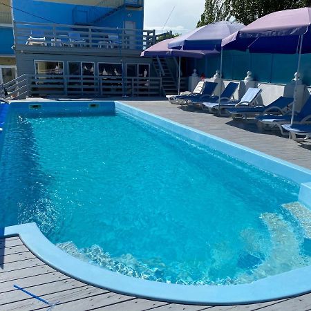 Aquamarin Hotel Zatoka Ngoại thất bức ảnh