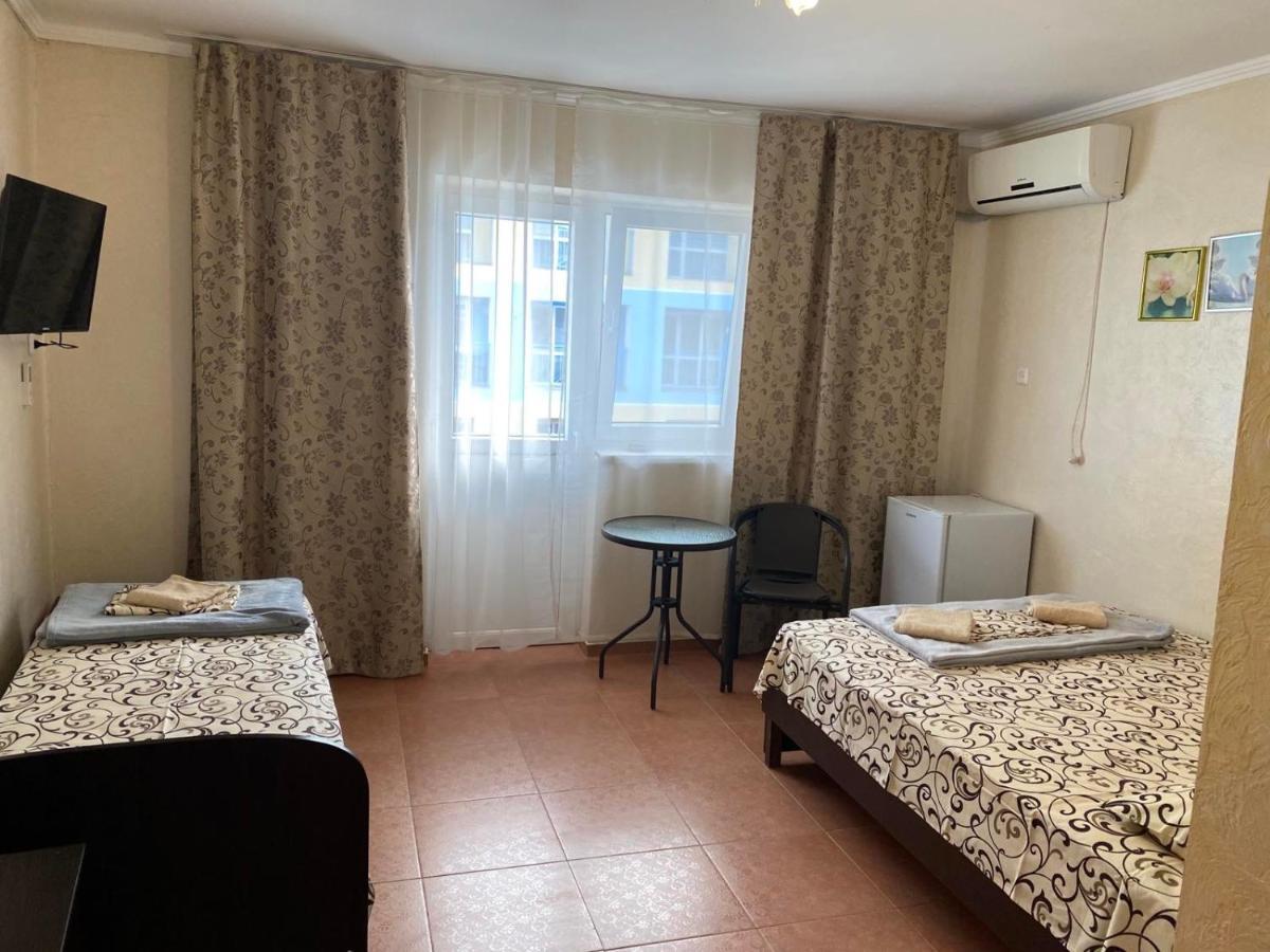 Aquamarin Hotel Zatoka Ngoại thất bức ảnh