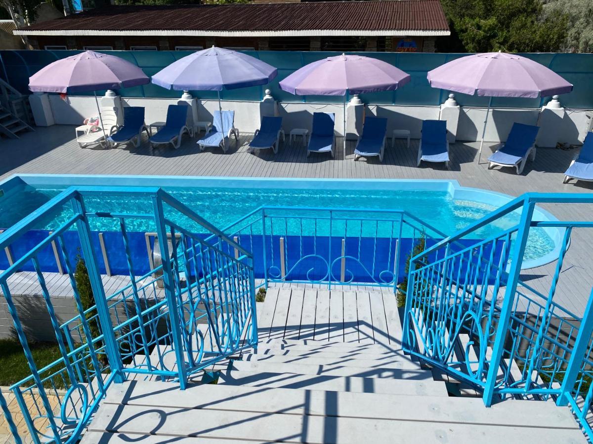 Aquamarin Hotel Zatoka Ngoại thất bức ảnh